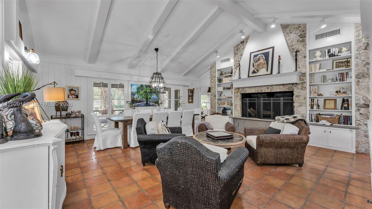 For Sale: $760,000 (4 beds, 2 baths, 3502 Square Feet)
