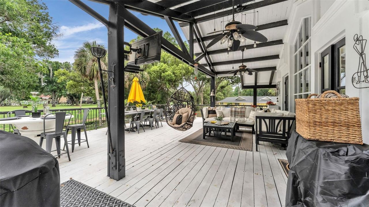 For Sale: $760,000 (4 beds, 2 baths, 3502 Square Feet)
