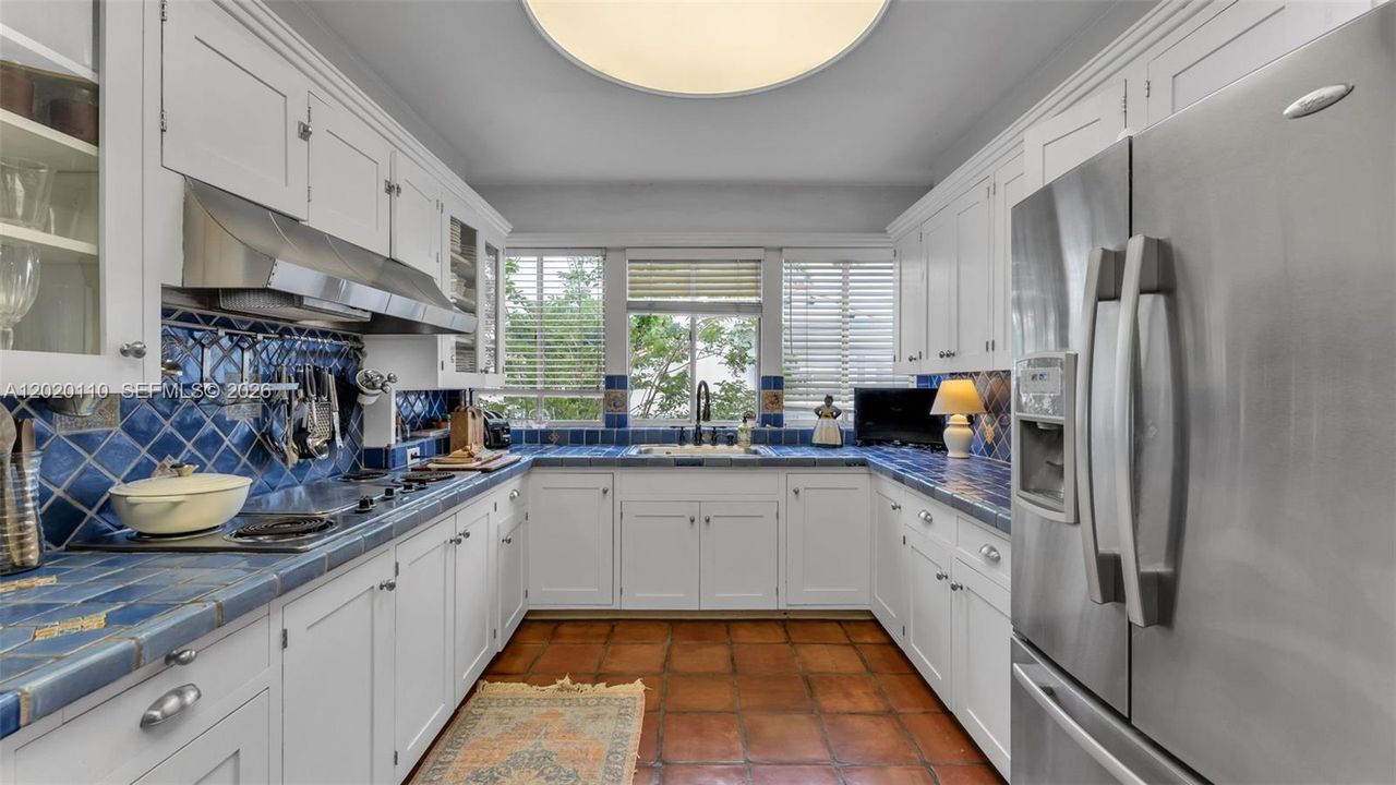 For Sale: $760,000 (4 beds, 2 baths, 3502 Square Feet)