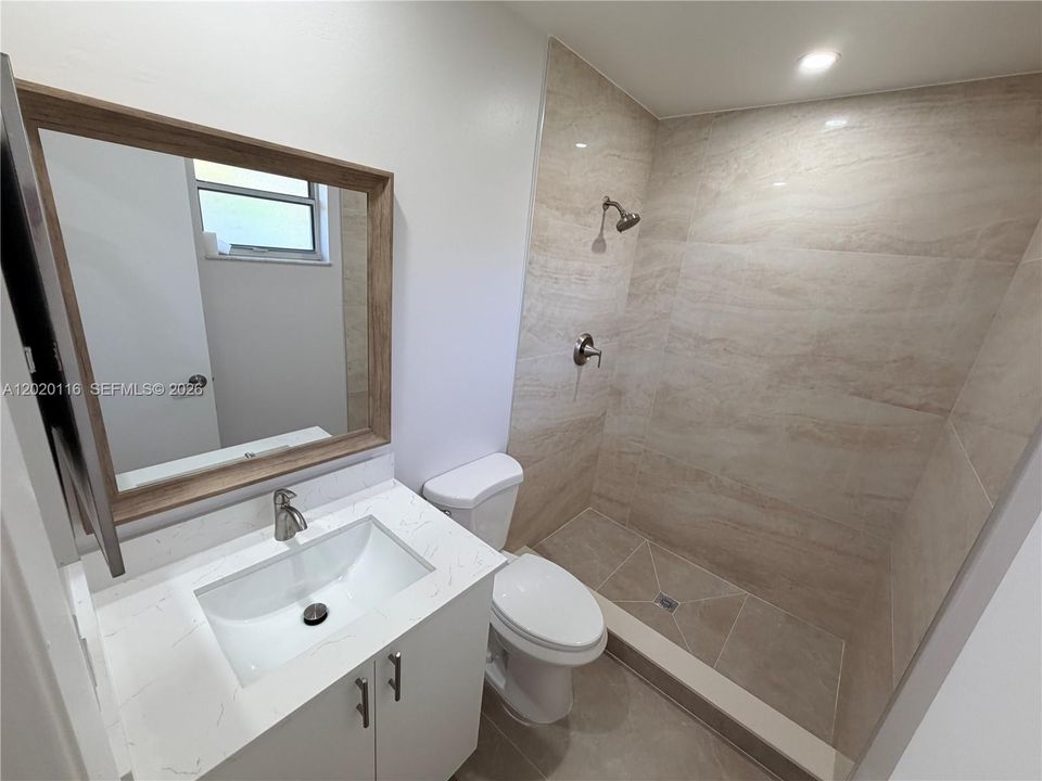 Active With Contract: $2,200 (2 beds, 2 baths, 932 Square Feet)