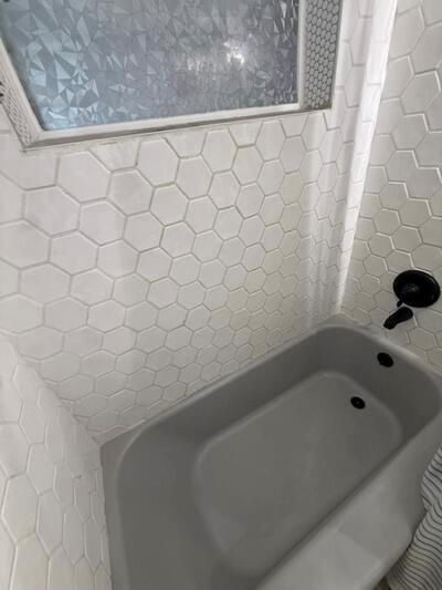 Tiled Tub Surround