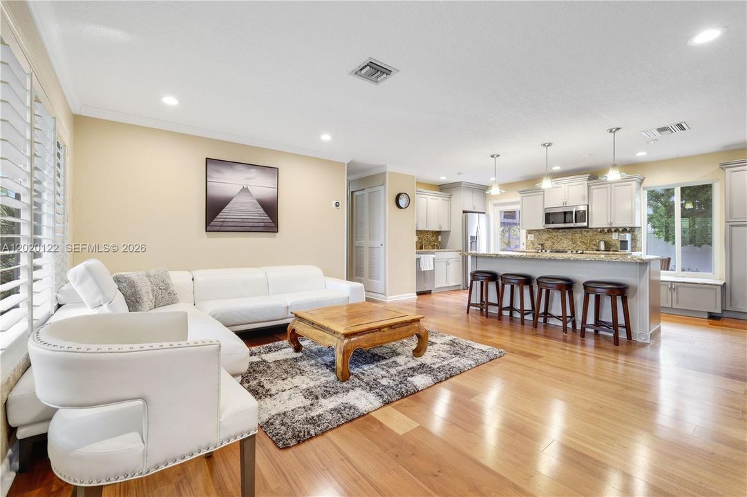 For Rent: $6,500 (3 beds, 2 baths, 1248 Square Feet)