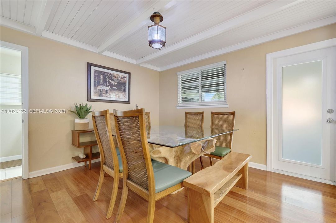 For Rent: $6,500 (3 beds, 2 baths, 1248 Square Feet)