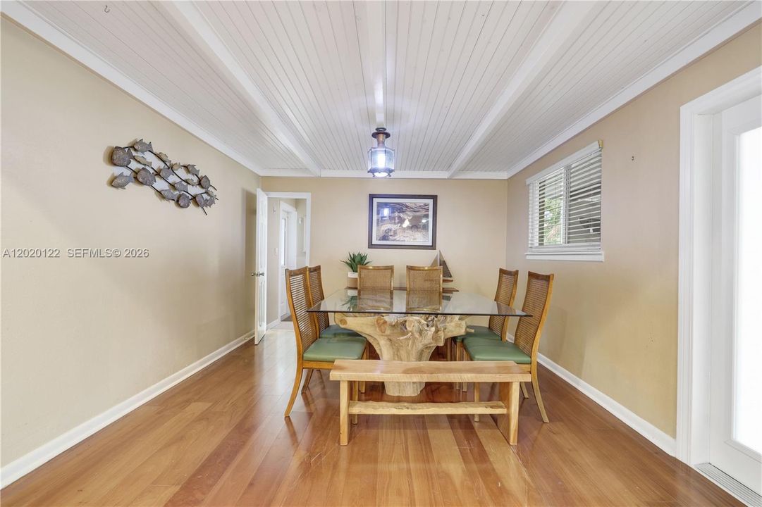 For Rent: $6,500 (3 beds, 2 baths, 1248 Square Feet)