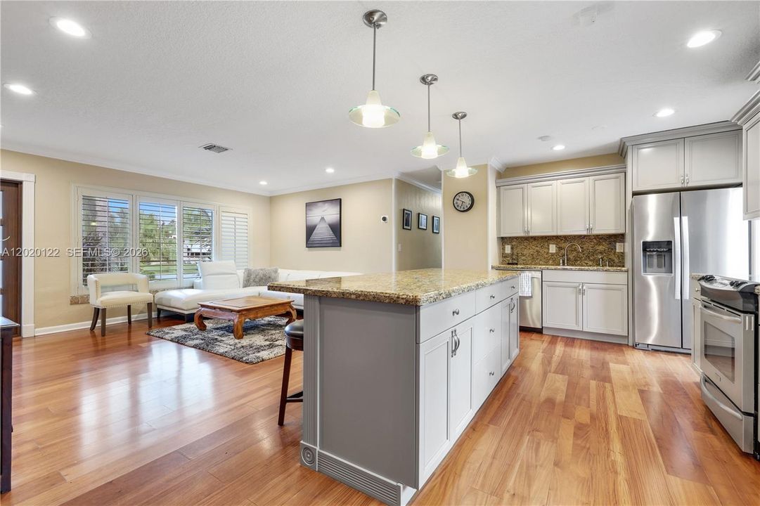 For Rent: $6,500 (3 beds, 2 baths, 1248 Square Feet)