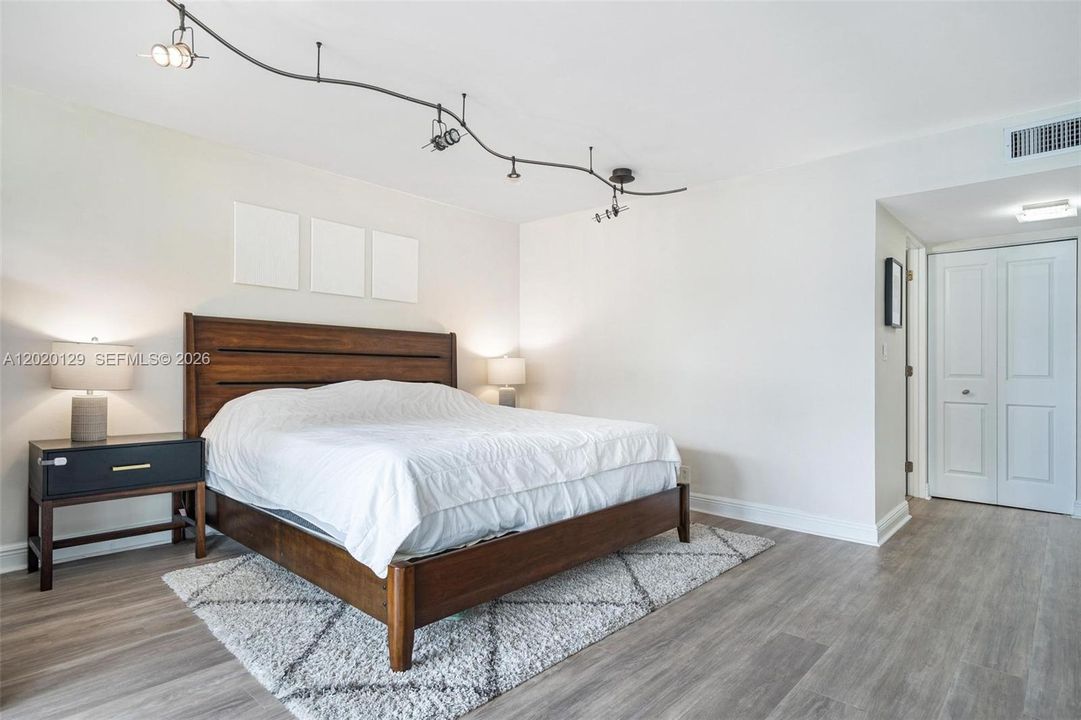 En Renta: $7,000 (3 camas, 2 baños, 2012 Pies cuadrados)