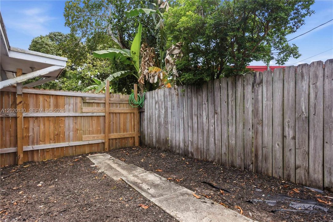 Active With Contract: $499,900 (3 beds, 2 baths, 1403 Square Feet)