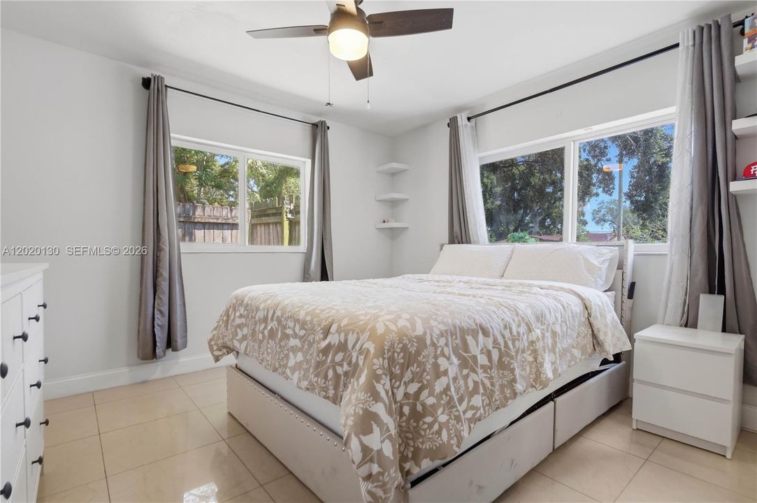 Active With Contract: $499,900 (3 beds, 2 baths, 1403 Square Feet)