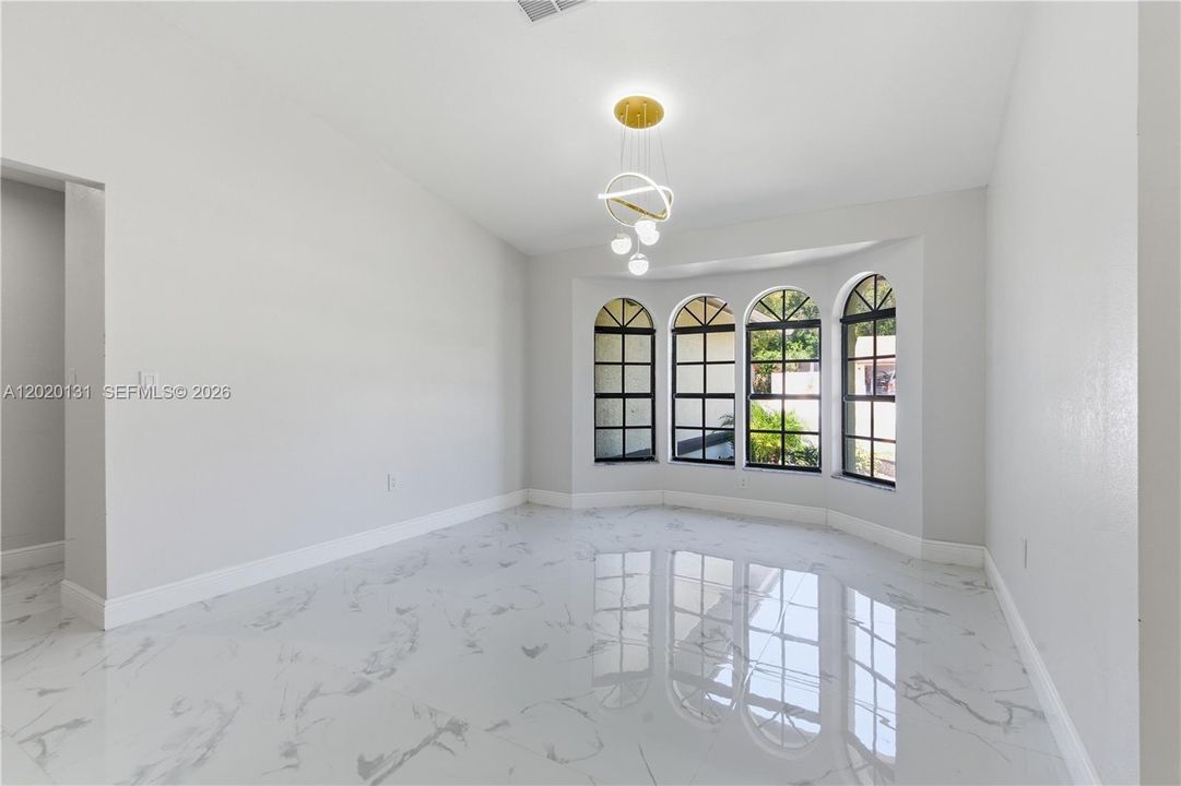 На продажу: $499,999 (3 спален, 2 ванн, 2012 Квадратных фут)
