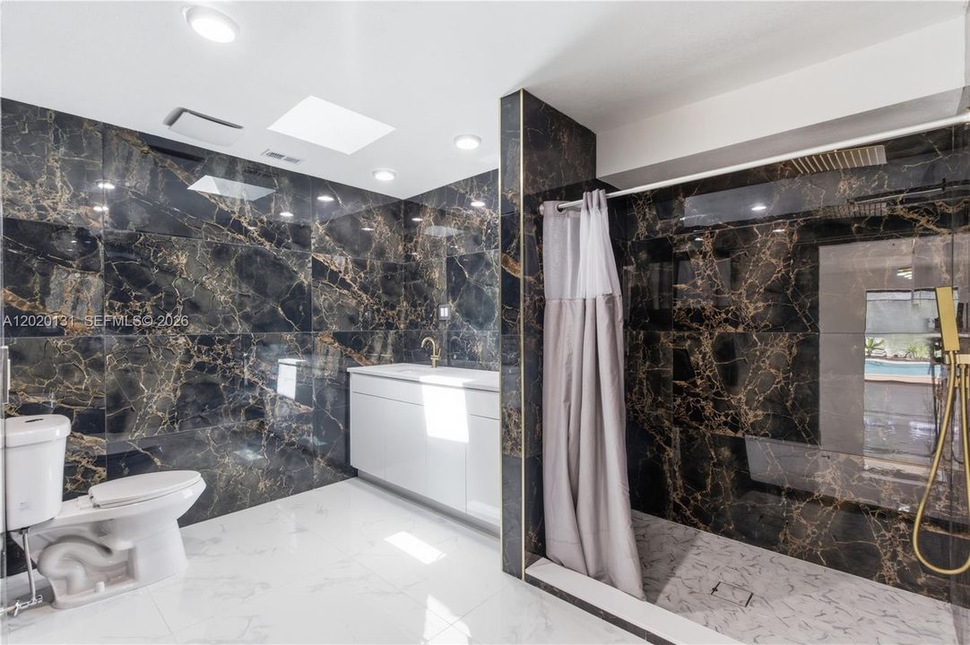 На продажу: $499,999 (3 спален, 2 ванн, 2012 Квадратных фут)