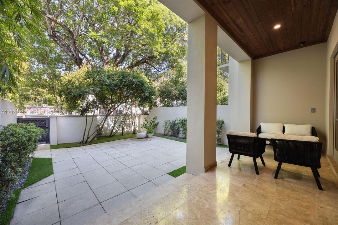 En Renta: $15,500 (3 camas, 3 baños, 2678 Pies cuadrados)
