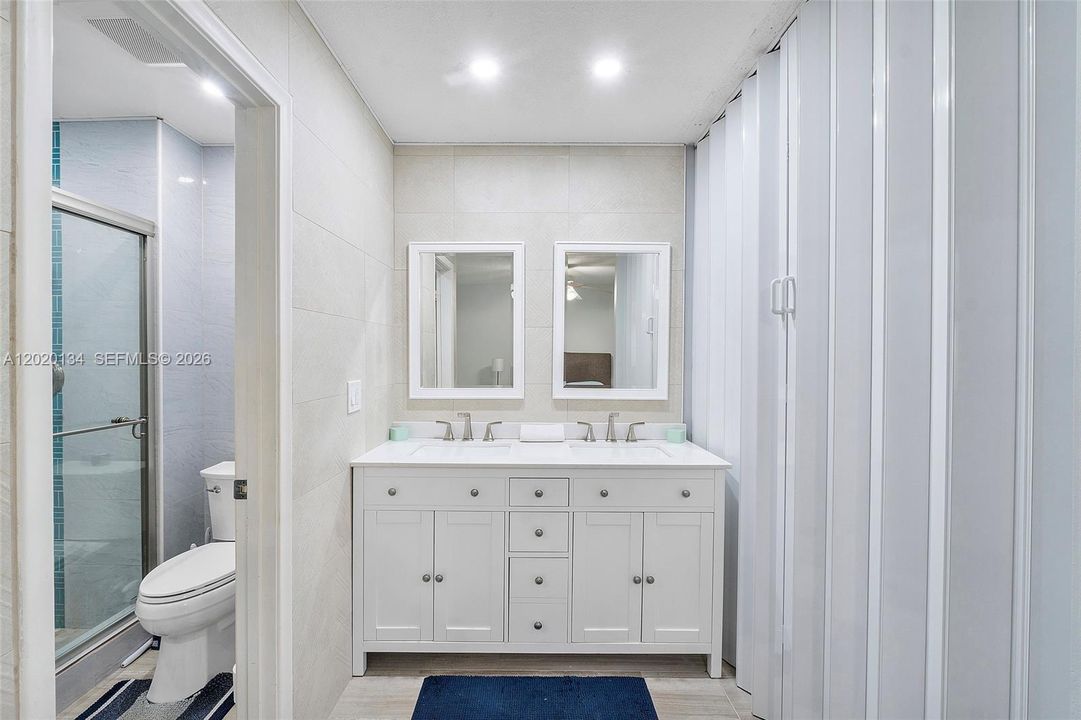 For Sale: $275,000 (2 beds, 2 baths, 1130 Square Feet)
