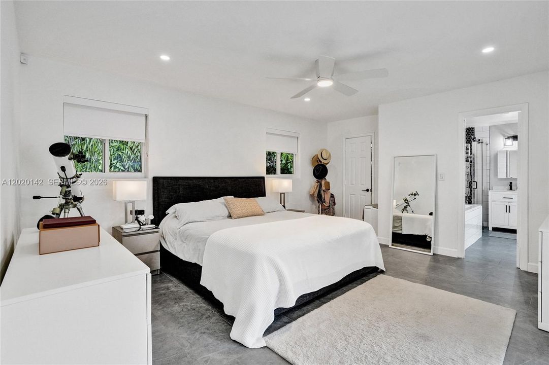 For Sale: $1,890,000 (5 beds, 3 baths, 2611 Square Feet)