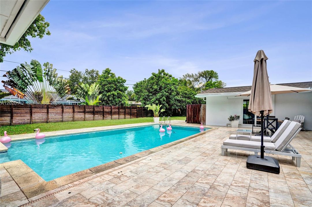 For Sale: $1,890,000 (5 beds, 3 baths, 2611 Square Feet)