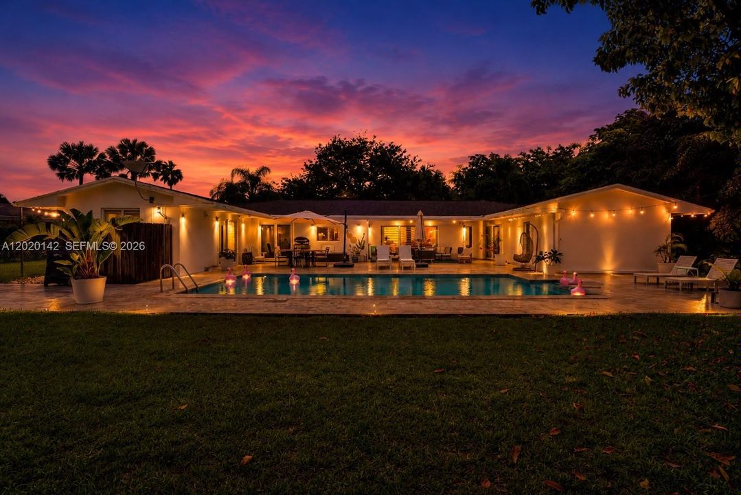 For Sale: $1,890,000 (5 beds, 3 baths, 2611 Square Feet)