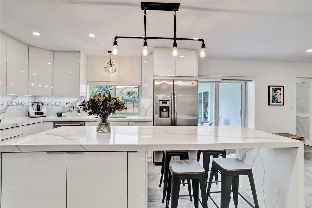 For Sale: $1,890,000 (5 beds, 3 baths, 2611 Square Feet)