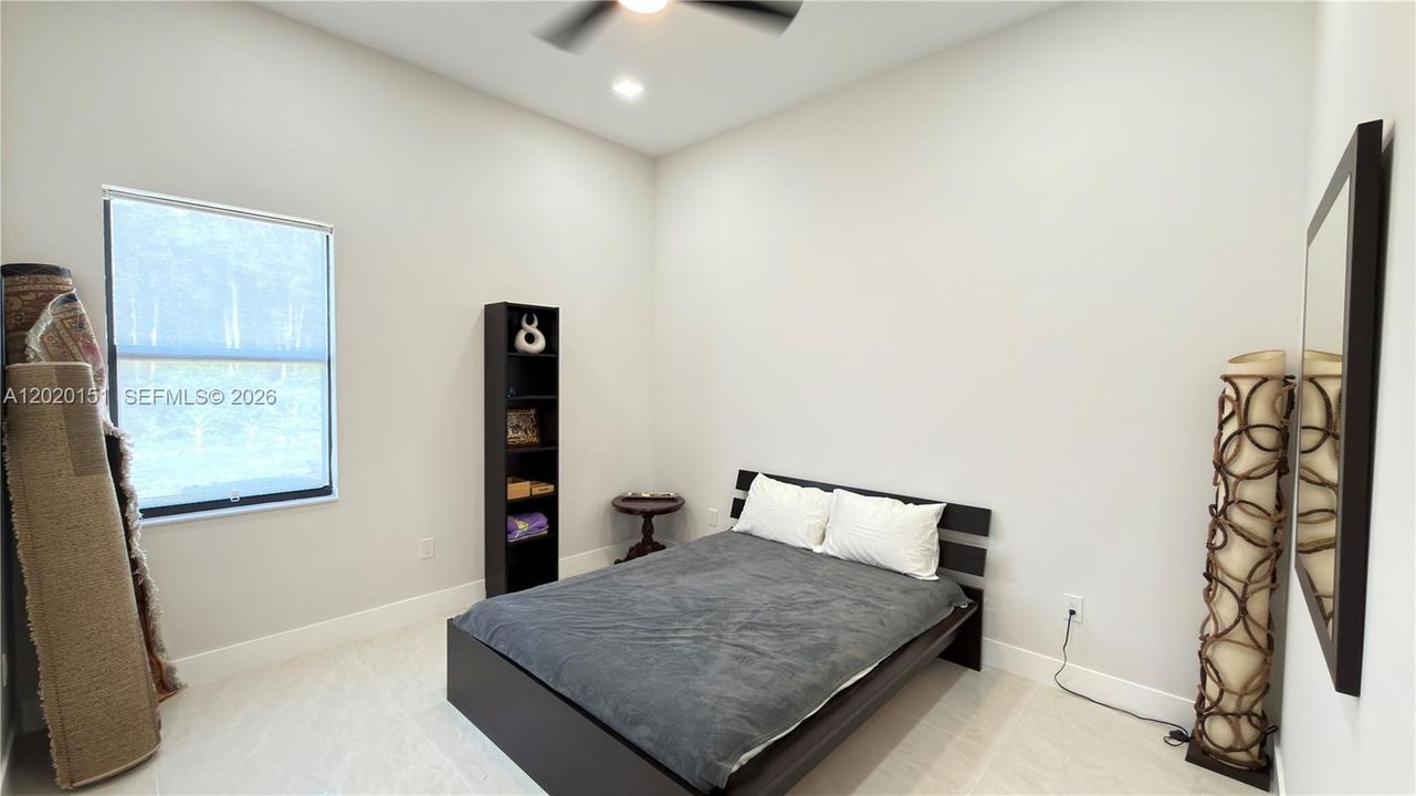 For Sale: $1,674,900 (3 beds, 2 baths, 2560 Square Feet)