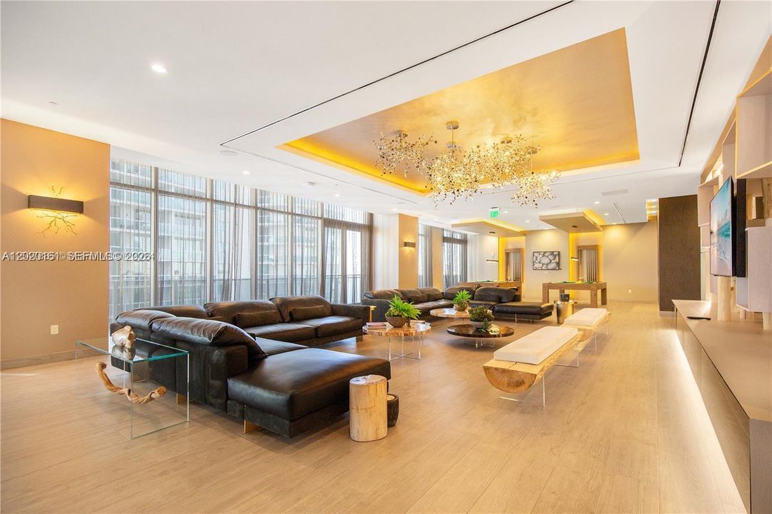 Под контрактом: $7,000 (2 спален, 2 ванн, 1178 Квадратных фут)