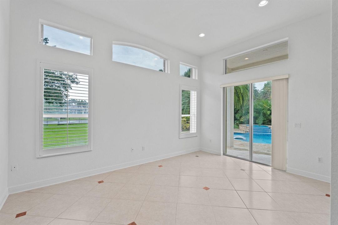 11-web-or-mls-A7406073