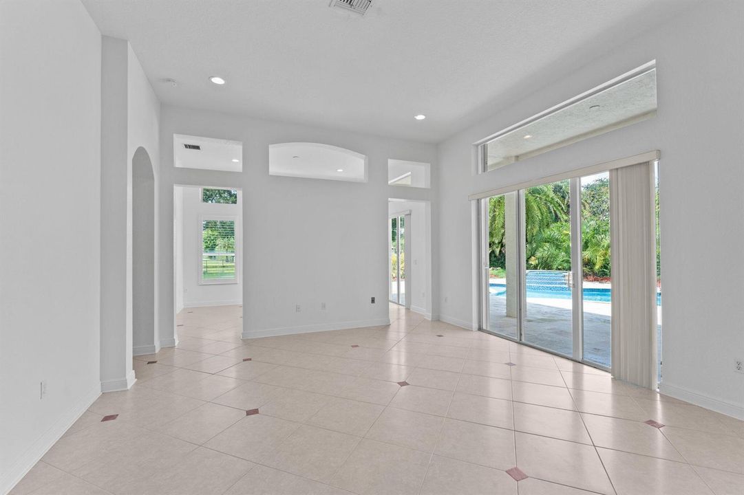 16-web-or-mls-A7406151