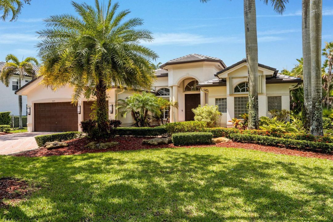 3-web-or-mls-A7406166