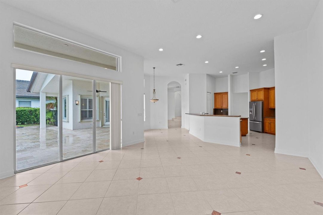 14-web-or-mls-A7406085
