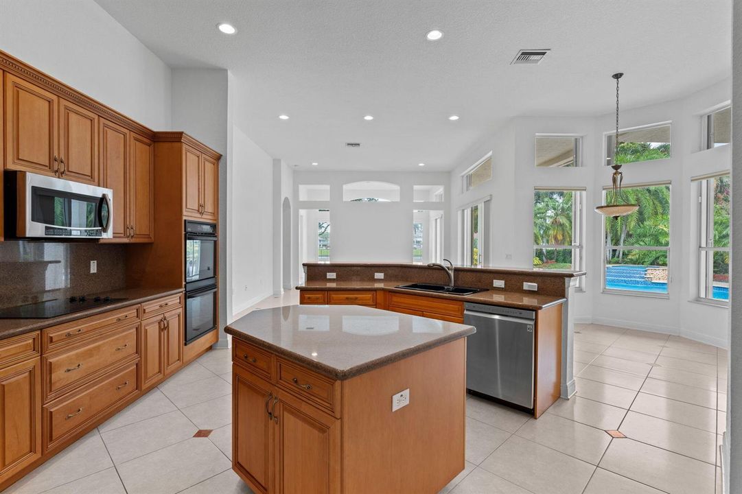 24-web-or-mls-A7406107