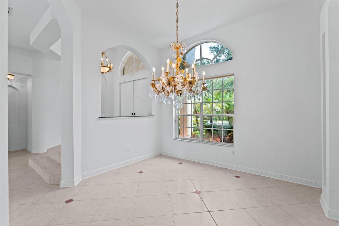 8-web-or-mls-A7406182