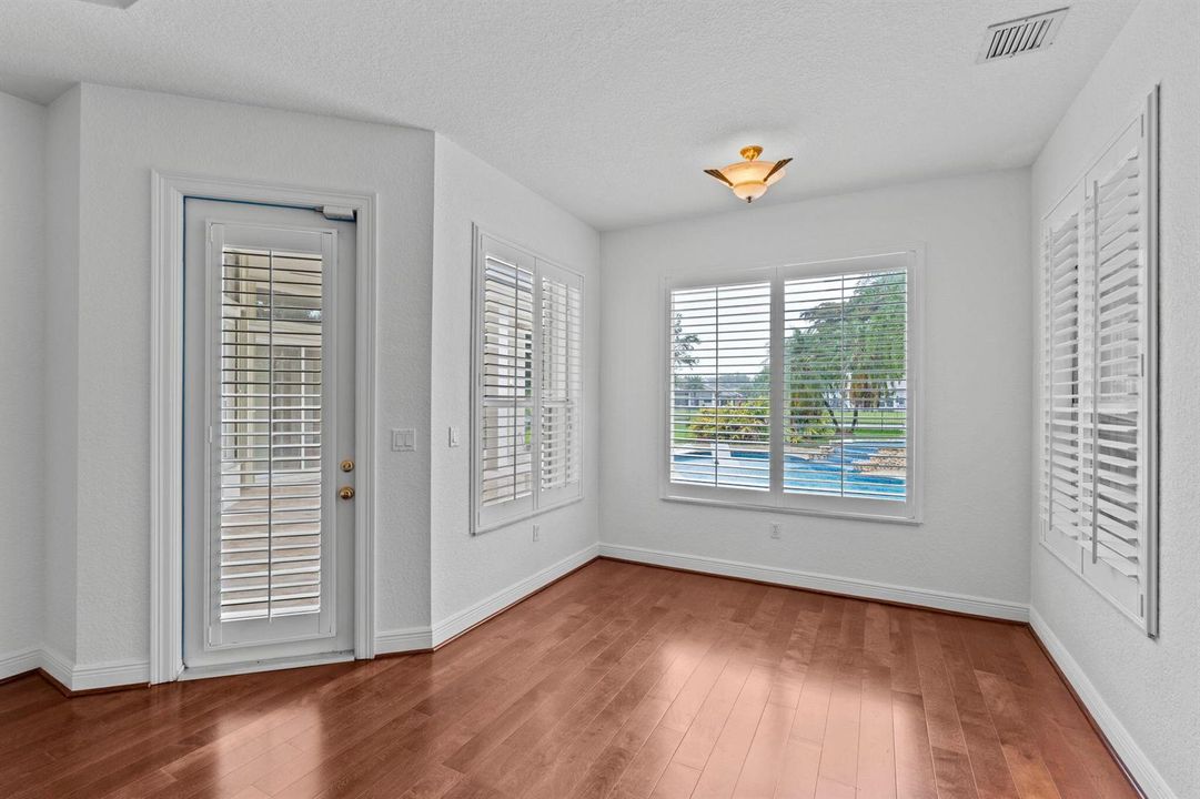 35-web-or-mls-A7406037