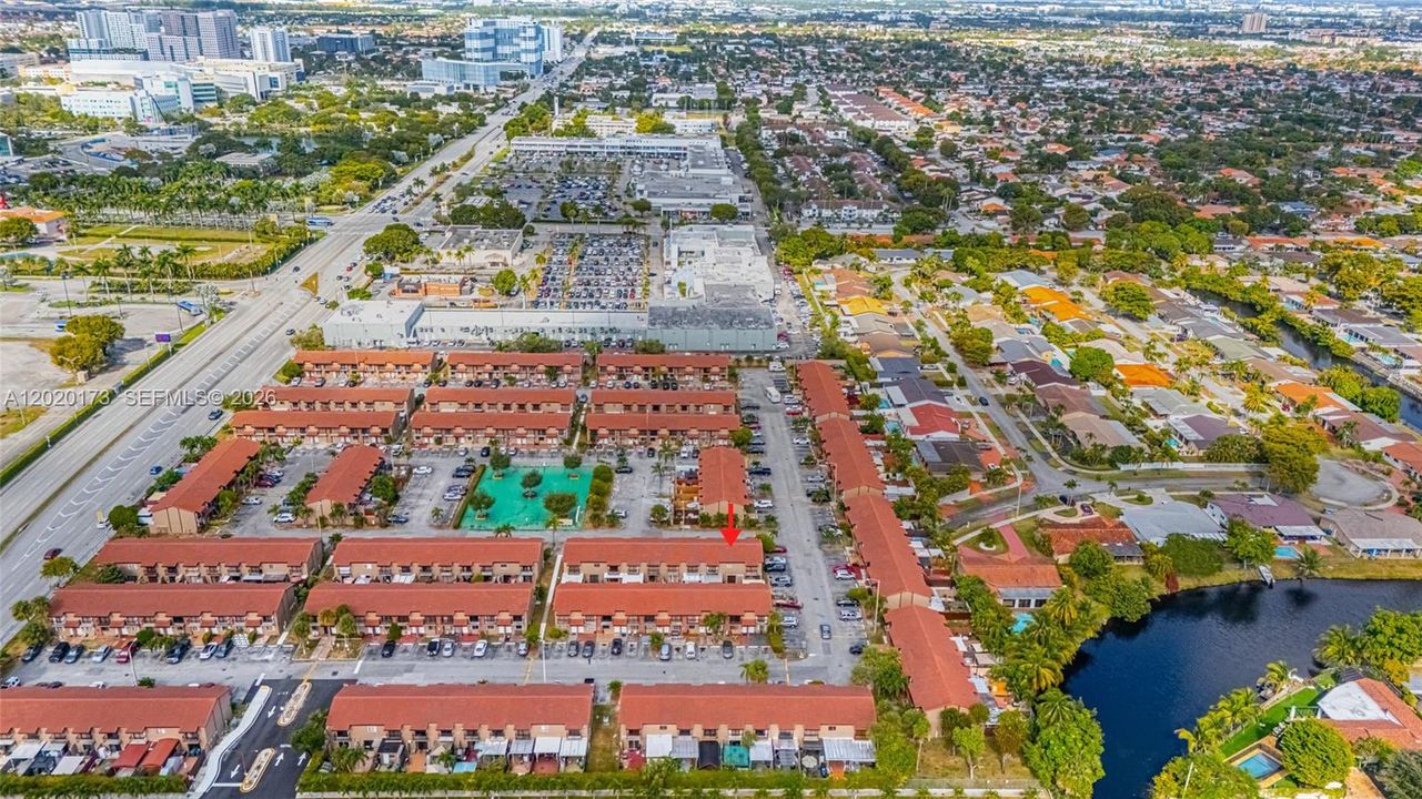 На продажу: $310,000 (1 спален, 1 ванн, 669 Квадратных фут)