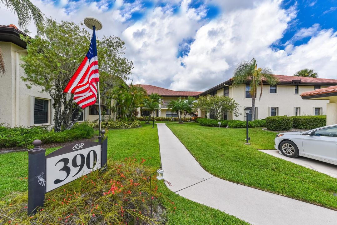 390 SW South River Dr Apt 202-large-014-