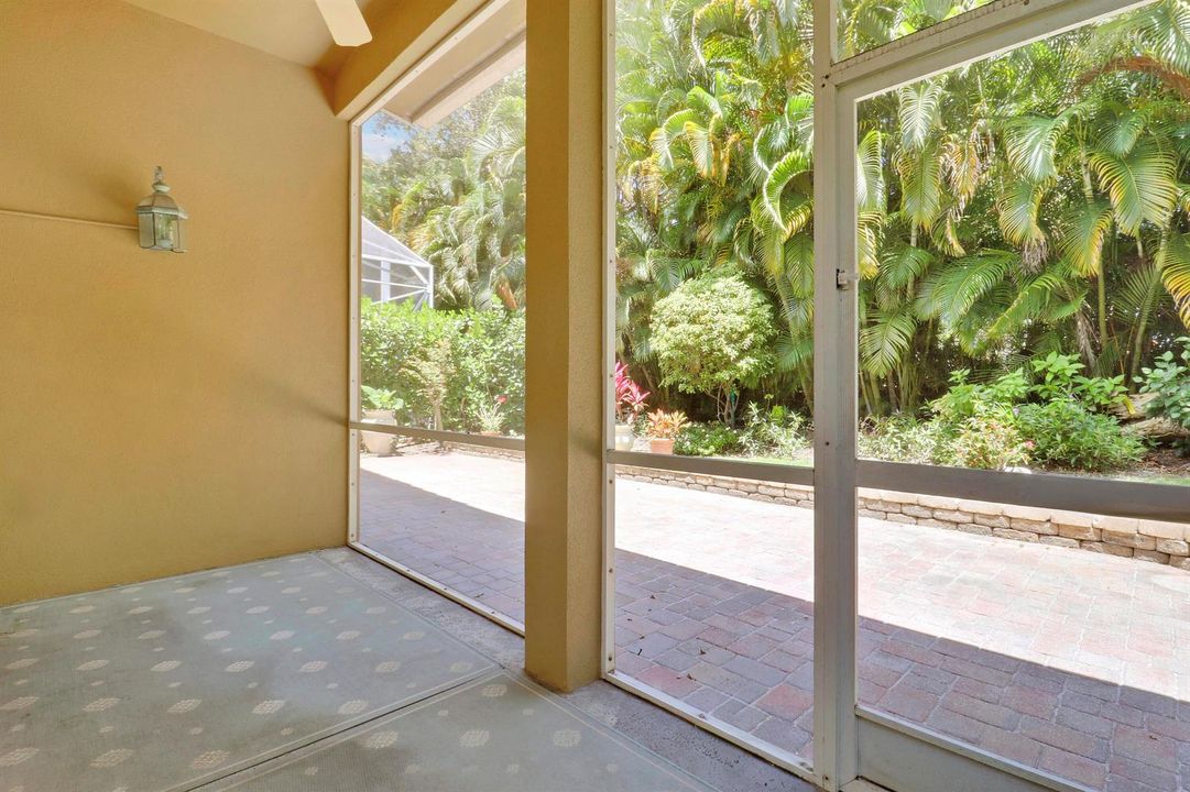 Screened in Porch