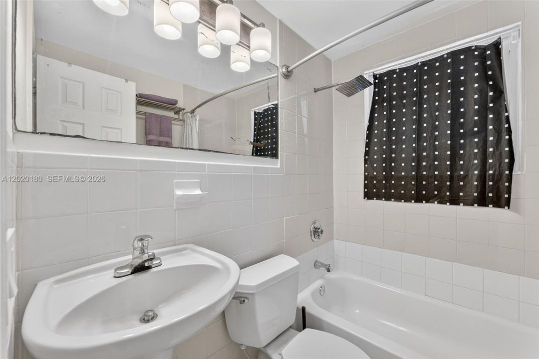 En Venta: $192,500 (0 camas, 1 baños, 400 Pies cuadrados)