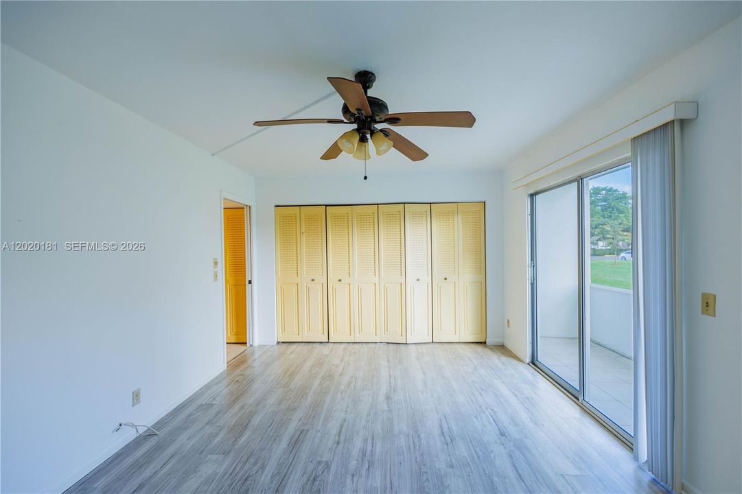 For Sale: $94,900 (1 beds, 1 baths, 720 Square Feet)