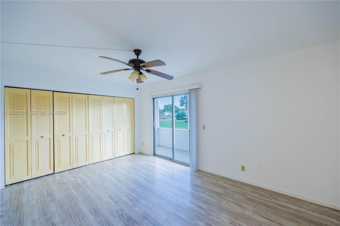 For Sale: $94,900 (1 beds, 1 baths, 720 Square Feet)