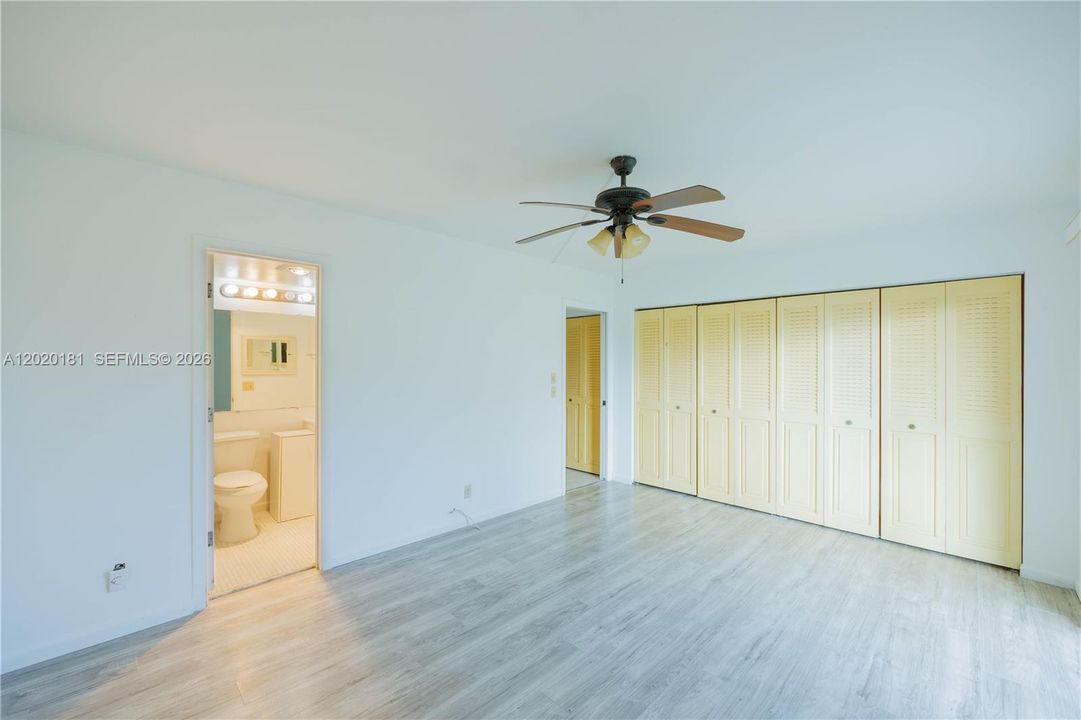 For Sale: $94,900 (1 beds, 1 baths, 720 Square Feet)