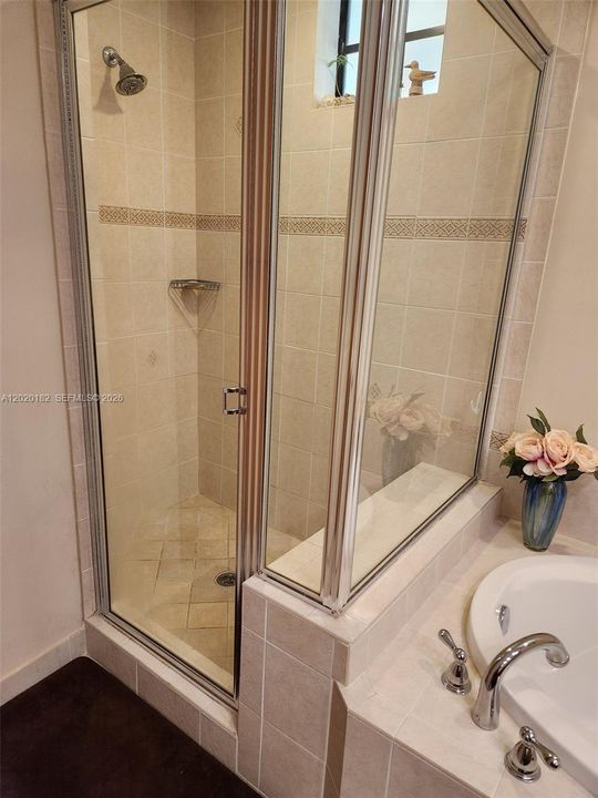 На продажу: $357,500 (2 спален, 2 ванн, 1309 Квадратных фут)