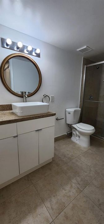 Activo con contrato: $1,990 (1 camas, 1 baños, 810 Pies cuadrados)