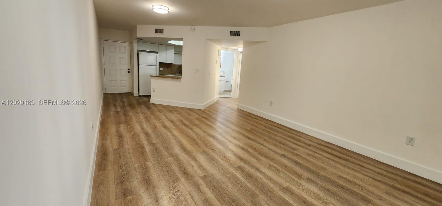 Activo con contrato: $1,990 (1 camas, 1 baños, 810 Pies cuadrados)
