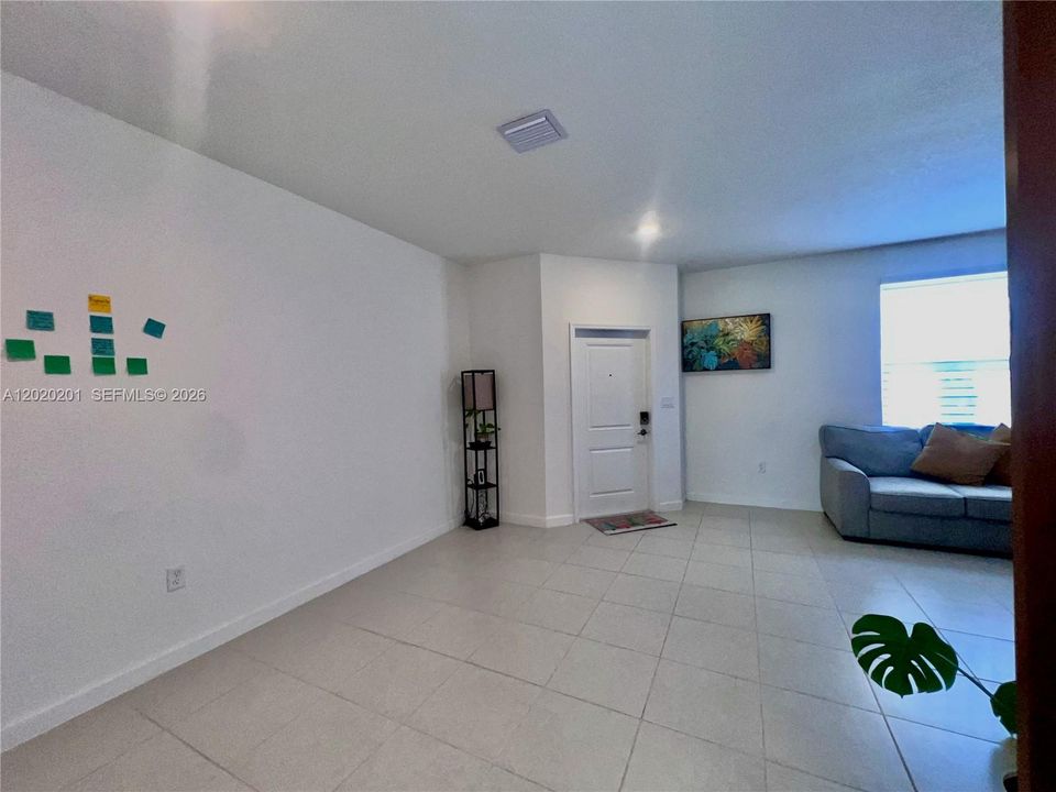 For Rent: $3,300 (3 beds, 2 baths, 1612 Square Feet)