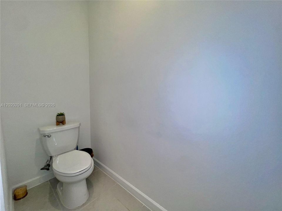 For Rent: $3,300 (3 beds, 2 baths, 1612 Square Feet)