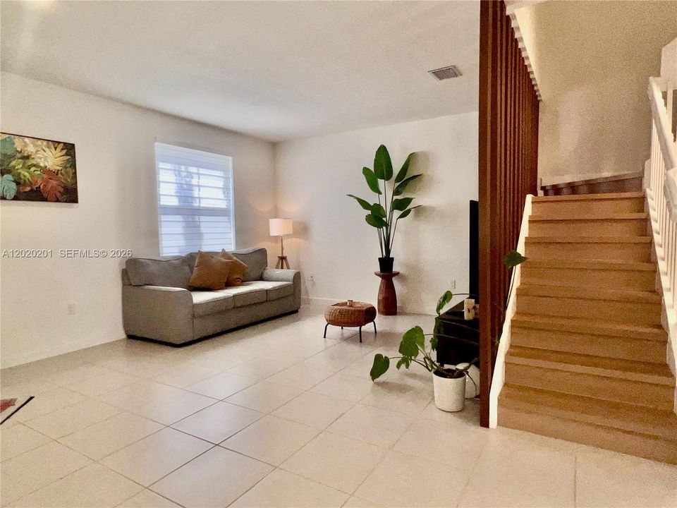 For Rent: $3,300 (3 beds, 2 baths, 1612 Square Feet)