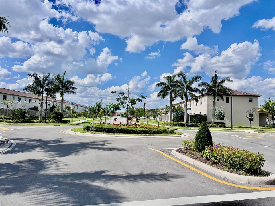 For Rent: $3,300 (3 beds, 2 baths, 1612 Square Feet)