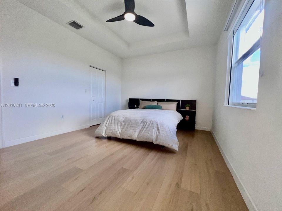 For Rent: $3,300 (3 beds, 2 baths, 1612 Square Feet)