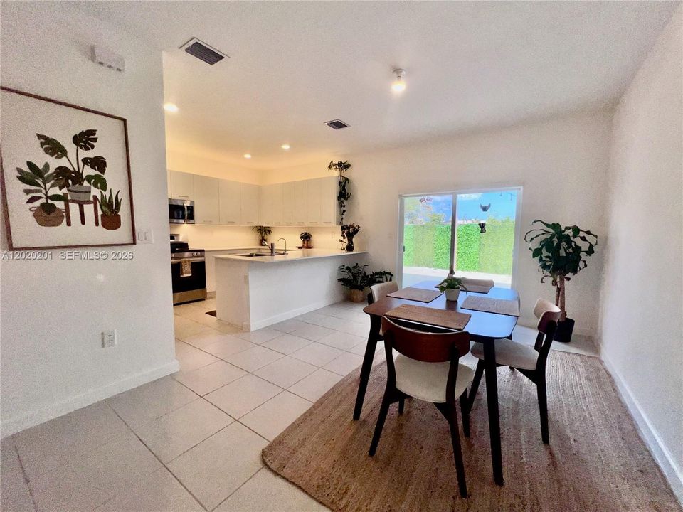 For Rent: $3,300 (3 beds, 2 baths, 1612 Square Feet)