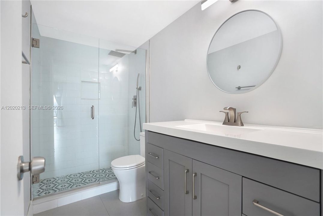Active With Contract: $2,900 (2 beds, 2 baths, 1115 Square Feet)