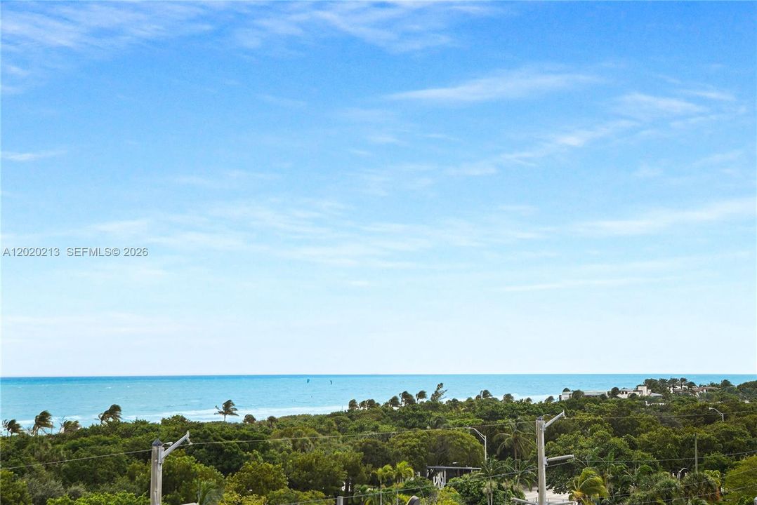 Active With Contract: $2,900 (2 beds, 2 baths, 1115 Square Feet)
