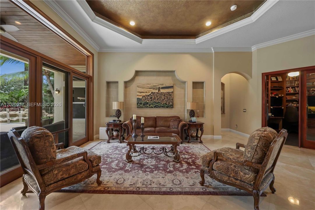 For Sale: $2,995,000 (5 beds, 4 baths, 4592 Square Feet)