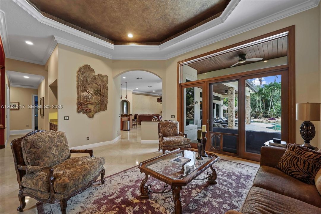 For Sale: $2,995,000 (5 beds, 4 baths, 4592 Square Feet)