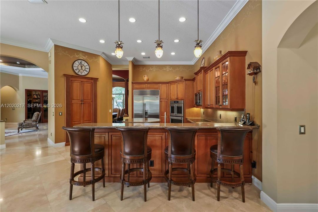 For Sale: $2,995,000 (5 beds, 4 baths, 4592 Square Feet)
